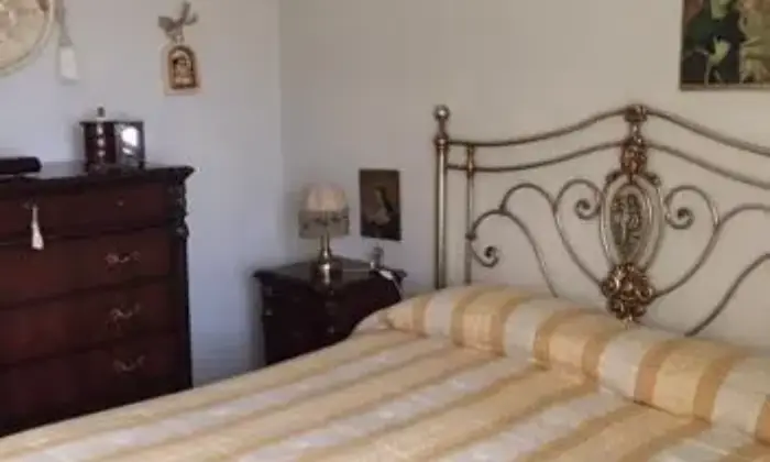 Rexer-Taranto-Appartamento-ammobiliato-a-Talsano-CAMERA-DA-LETTO