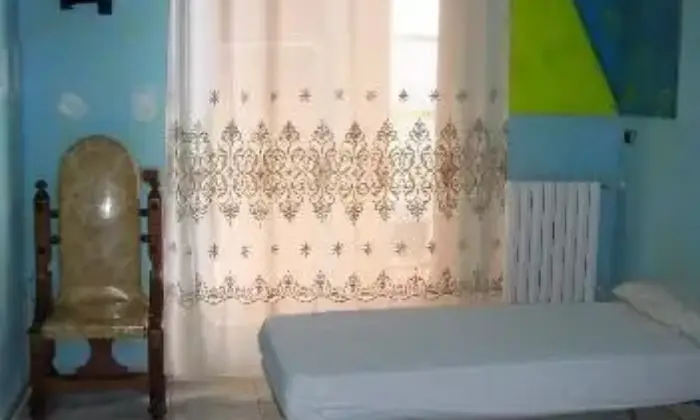 Rexer-Troia-Luminoso-ed-ampio-bilocale-CAMERA-DA-LETTO