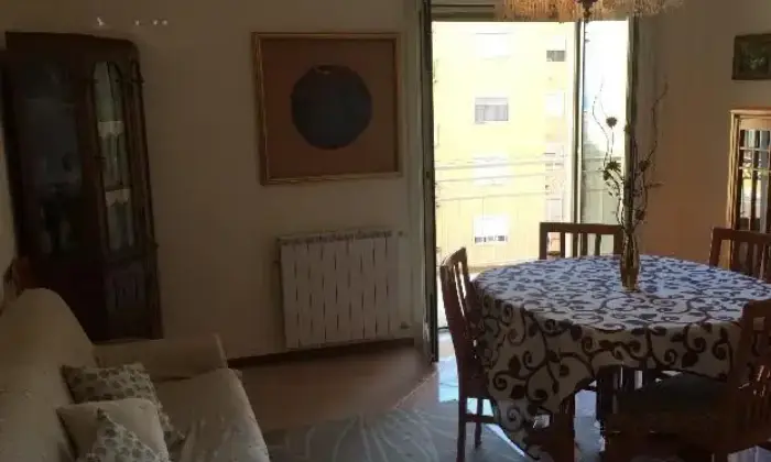 Rexer-Agrigento-Appartamento-arredato-Via-Dante-vista-mare-SALONE
