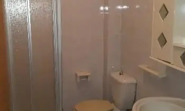 Rexer-GiardiniNaxos-Appartamento-a-recanati-BAGNO