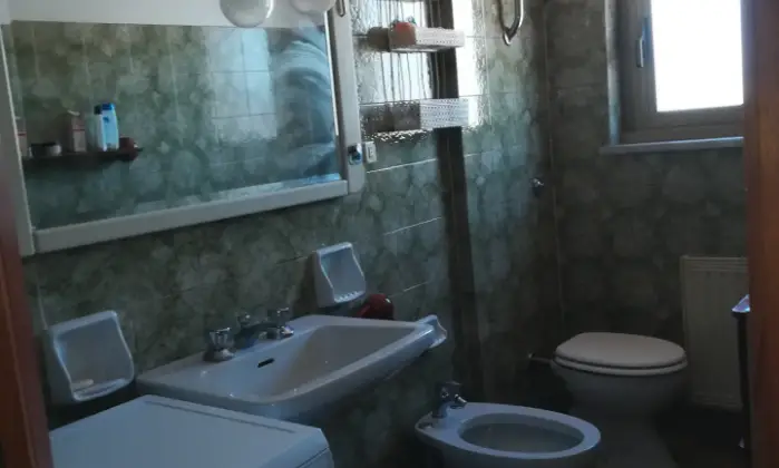Rexer-Ladispoli-Residence-con-piscina-BAGNO