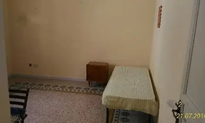 Rexer-Palermo-In-affitto-appartamento-per-i-studenti-CAMERA-DA-LETTO