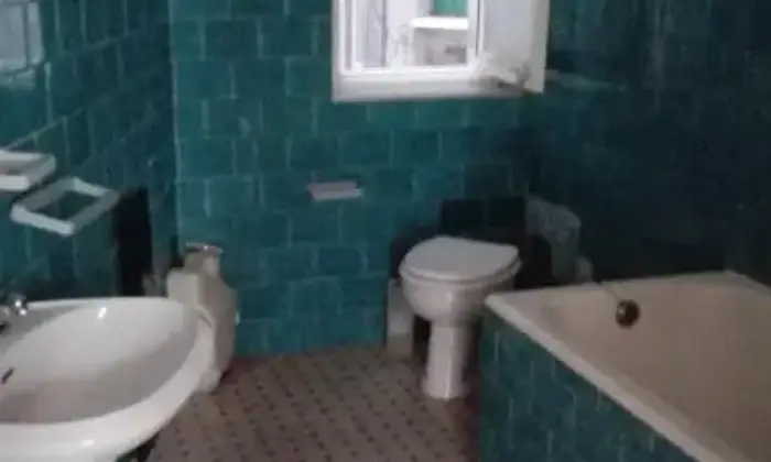 Rexer-Genova-VANI-COMODO-ELEGANTE-IN-PALAZZO-SIGNORILE-BAGNO