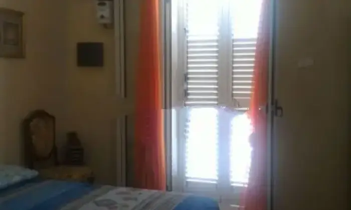 Rexer-Ragusa-Affitto-di-quadrilocale-in-via-della-Riviera-CAMERA-DA-LETTO