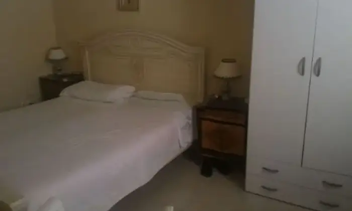 Rexer-Ragusa-Affitto-di-quadrilocale-in-via-della-Riviera-CAMERA-DA-LETTO
