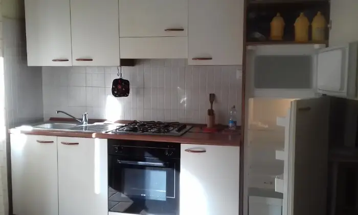 Rexer-Monte-Argentario-Affitto-a-ppartamento-in-zona-centrale-CUCINA