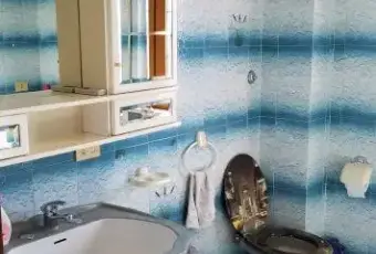 Rexer-Roma-Camera-doppia-due-posti-letto-euro-a-posto-letto-BAGNO