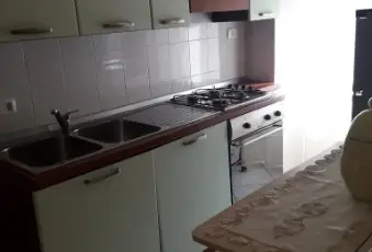 Rexer-Gaeta-Appartamento-mq-da-settembre-a-maggio-CUCINA