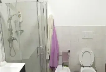 Rexer-Macerata-STANZA-DOPPIA-CENTRO-MACERATA-STUDENTESSE-BAGNO