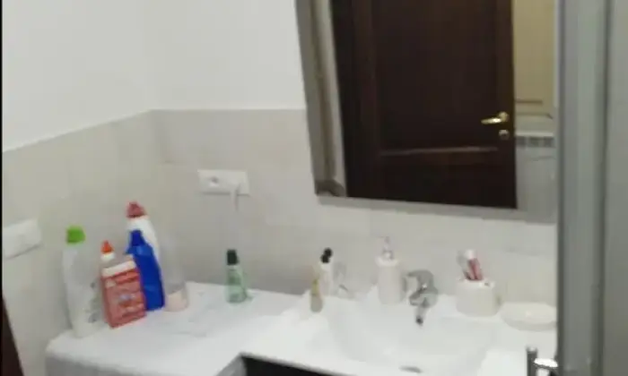Rexer-Macerata-STANZA-DOPPIA-CENTRO-MACERATA-STUDENTESSE-BAGNO