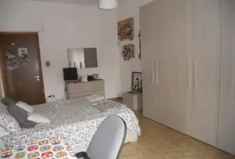 Rexer-Pescara-Stanze-singole-e-matrimoniali-doppie-per-studentesse-CAMERA-DA-LETTO