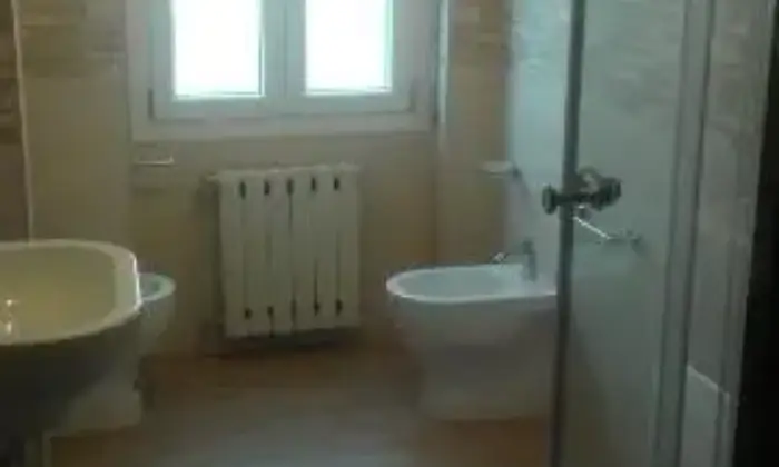 Rexer-Sassari-Stanza-in-affitto-BAGNO