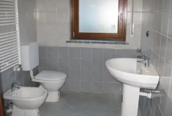 Rexer-SaintVincent-AFFITTO-SPLENDIDO-TRILOCALE-BAGNO