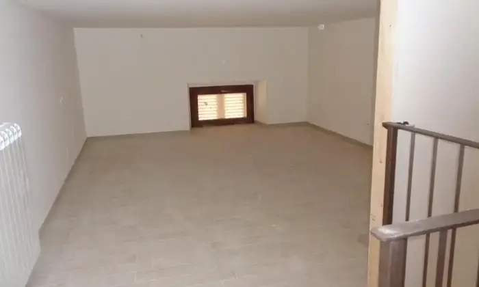 Rexer-LAquila-Affitto-appartamento-di-mq-a-LAquila-SALONE