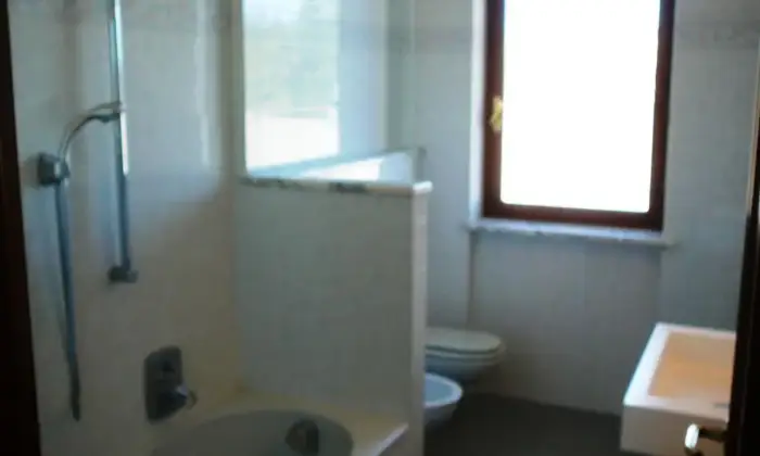 Rexer-Varese-TRILOCALE-Vicinanze-Ospedale-Circolo-VARESE-BAGNO