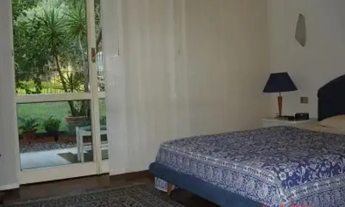 Rexer-Sanremo-LUSSUOSO-QUADRILOCALE-IN-RESIDENCE-VISTA-MARE-CAMERA-DA-LETTO