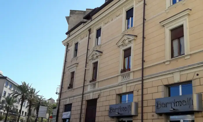 Rexer-Catanzaro-APPARTAMENTO-RISTRUTTURATO-AL-CENTRO-SALONE