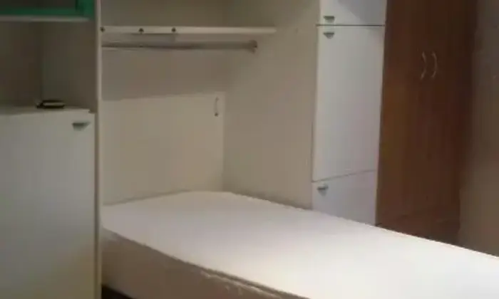 Rexer-Campobasso-Camere-per-studenti-o-lavoratori-CAMERA-DA-LETTO