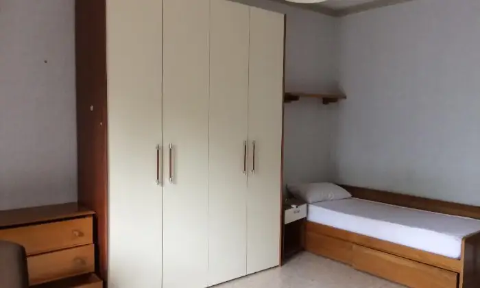 Rexer-Campobasso-Camere-per-studenti-o-lavoratori-CAMERA-DA-LETTO