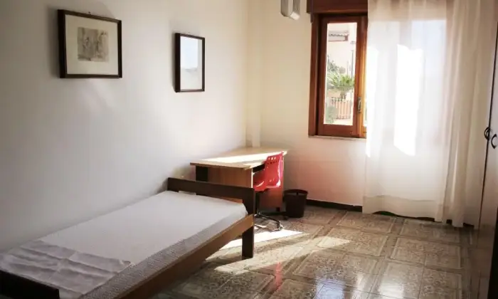 Rexer-Napoli-Camera-singola-CAMERA-DA-LETTO