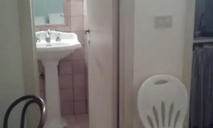 Rexer-Perugia-Piccolissimo-monolocale-BAGNO
