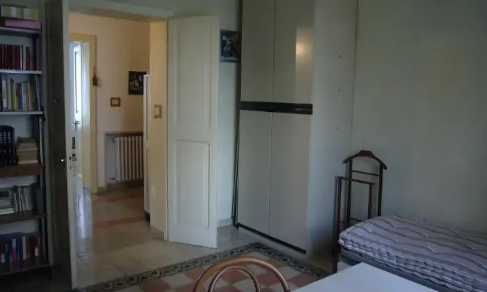 Rexer-Macerata-Appartamento-per-studentesse-zona-stazione-CAMERA-DA-LETTO