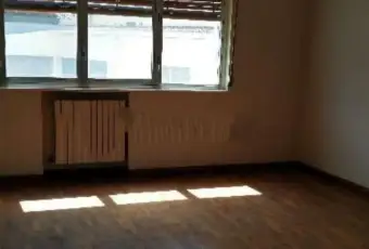 Rexer-Bronte-Appartamento-su-due-piani-in-affitto-in-piazza-Spedalieri-CAMERA-DA-LETTO