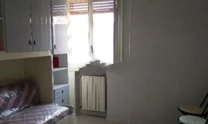 Rexer-Bronte-Appartamento-su-due-piani-in-affitto-in-piazza-Spedalieri-CAMERA-DA-LETTO