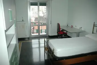 Rexer-Genova-Appartamento-per-studenti-zona-Brignole-CAMERA-DA-LETTO