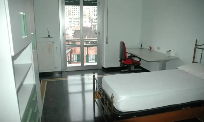 Rexer-Genova-Appartamento-per-studenti-zona-Brignole-CAMERA-DA-LETTO