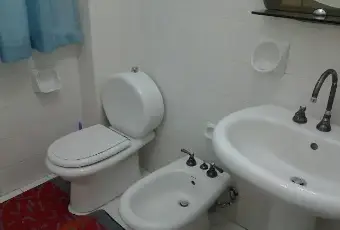 Rexer-Catania-Citlla-univria-posto-letto-a-soli-stud-fuori-sede-BAGNO
