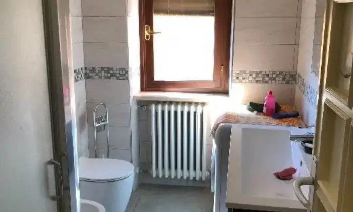 Rexer-LAquila-Appartamento-per-studenti-doppia-singola-BAGNO