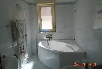 Rexer-Al-Terme-Appartamento-con-tre-camere-da-letto-BAGNO