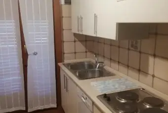 Rexer-Udine-APPARTAMENTO-PER-STUDENTI-CUCINA