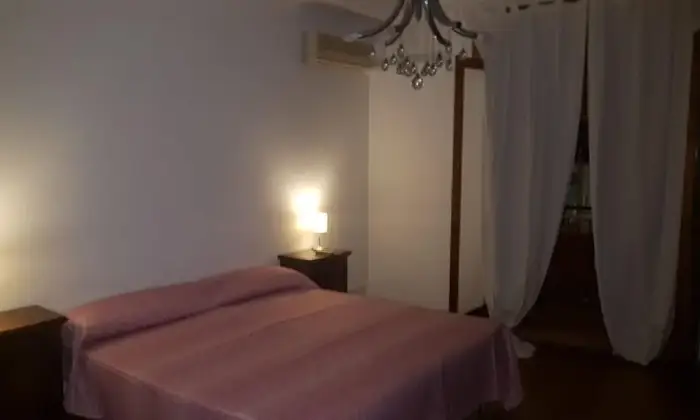 Rexer-Palmi-Appartamento-ristrutturato-e-ammobiliato-CAMERA-DA-LETTO