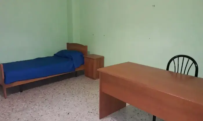 Rexer-Catania-Camera-maschile-rapisardi-con-posto-auto-CAMERA-DA-LETTO