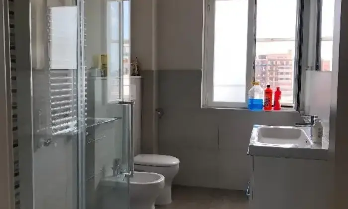 Rexer-Taranto-Attico-ammobiliato-vista-due-mari-BAGNO