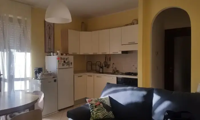 Rexer-Chieti-Affittasi-camera-singola-a-Studentessa-referenziata-CUCINA