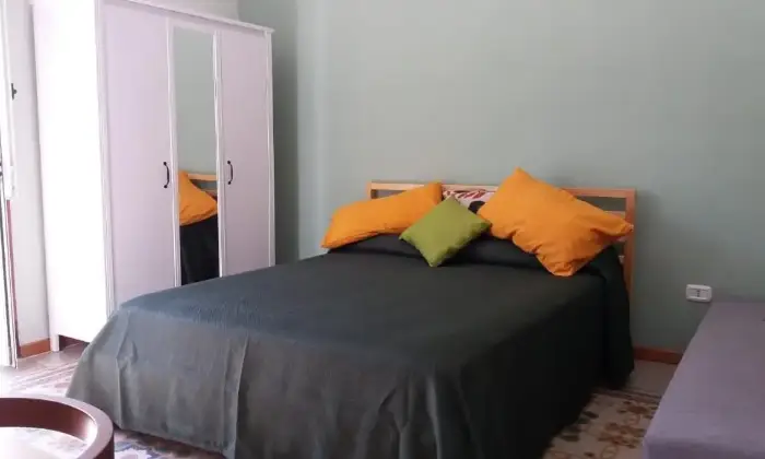 Rexer-Santo-Stefano-di-Camastra-Bilocale-interamente-ammobiliato-CAMERA-DA-LETTO