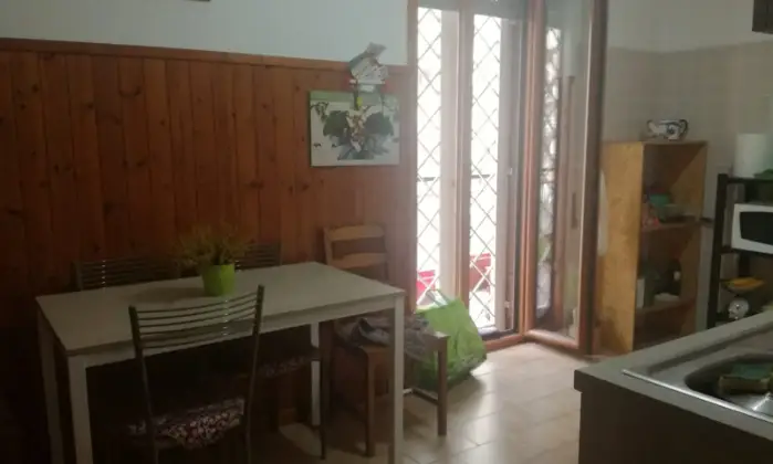 Rexer-Roma-Affittasi-ampia-stanza-singola-CUCINA