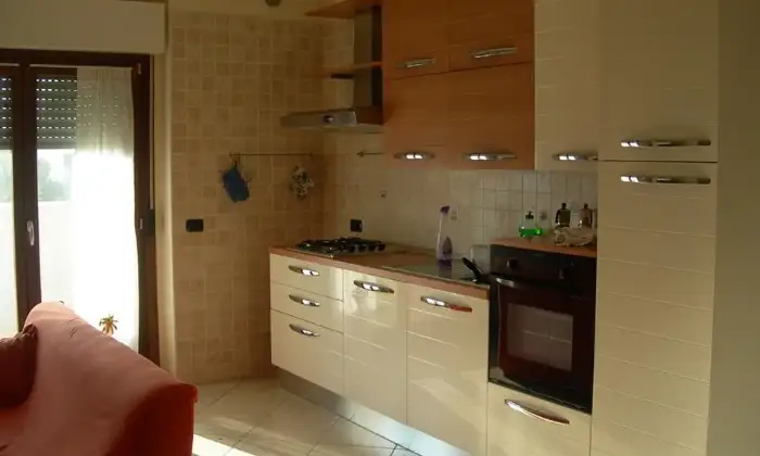 Rexer-Chieti-Camera-doppia-per-studentesse-CUCINA
