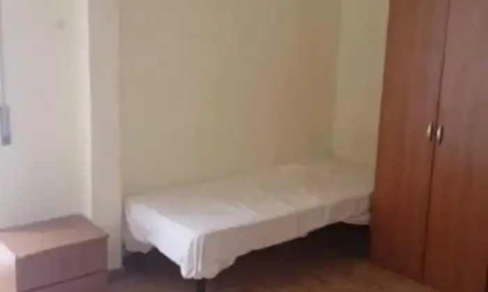 Rexer-Roma-Due-posti-letto-in-camera-doppia-CAMERA-DA-LETTO