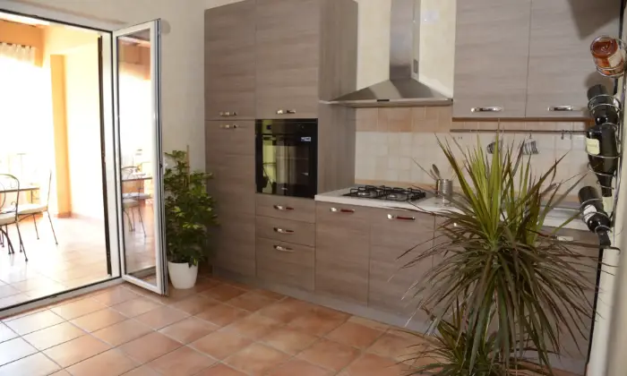 Rexer-policoro-Villetta-elegante-con-Veranda-affaccio-piscina-SALONE