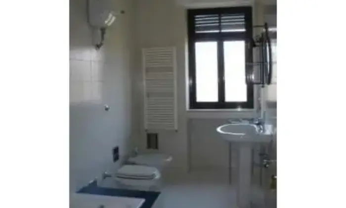 Rexer-Bari-Zona-ECONOMIAPoliclinico-posto-letto-in-doppia-BAGNO