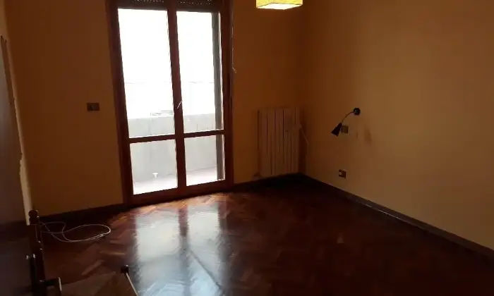 Rexer-Genga-Affitto-appartamento-indipendente-CAMERA-DA-LETTO