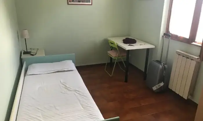 Rexer-Tivoli-Appartamento-o-stanze-per-studenti-CAMERA-DA-LETTO