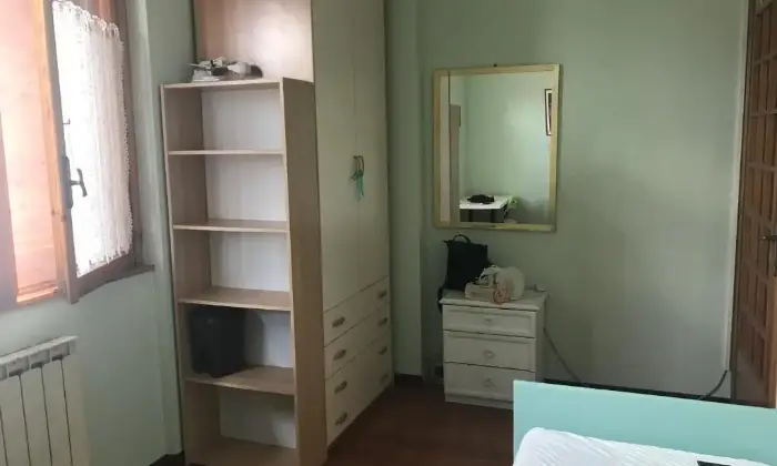 Rexer-Tivoli-Appartamento-o-stanze-per-studenti-CAMERA-DA-LETTO