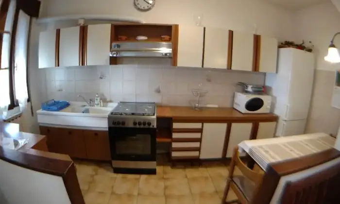 Rexer-Adria-Appartamento-piano-rialzato-in-Adria-CUCINA