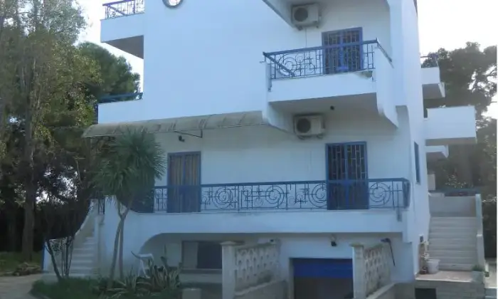 Rexer-Bari-Villa-di-pregio-recentemente-ristrutturata-ALTRO