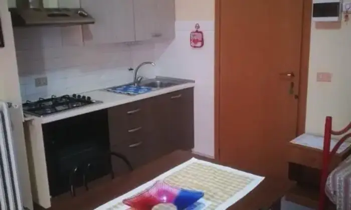 Rexer-San-Giovanni-Rotondo-Posto-al-piano-terra-ingresso-indipendente-CUCINA